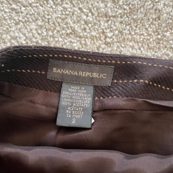 SOLDBanana Republic 100% Wool Brown Pinstripe Split Hem Mini Skirt size 2 - Picture 2 of 7